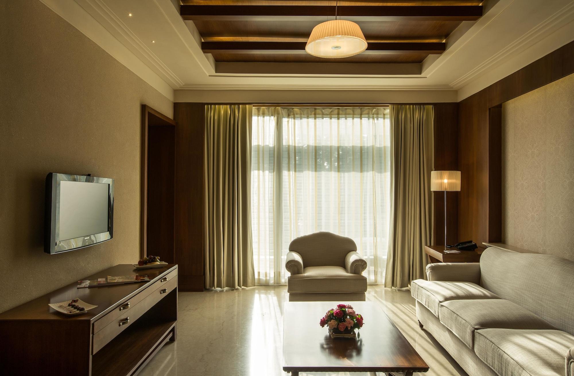 Hotel Mountview Chandigarh Ngoại thất bức ảnh