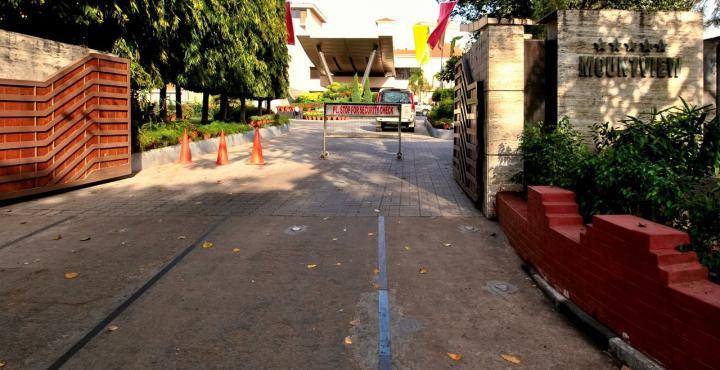 Hotel Mountview Chandigarh Ngoại thất bức ảnh