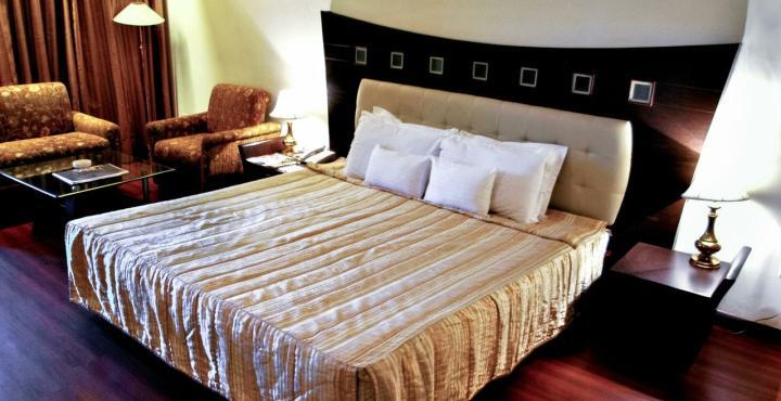 Hotel Mountview Chandigarh Ngoại thất bức ảnh
