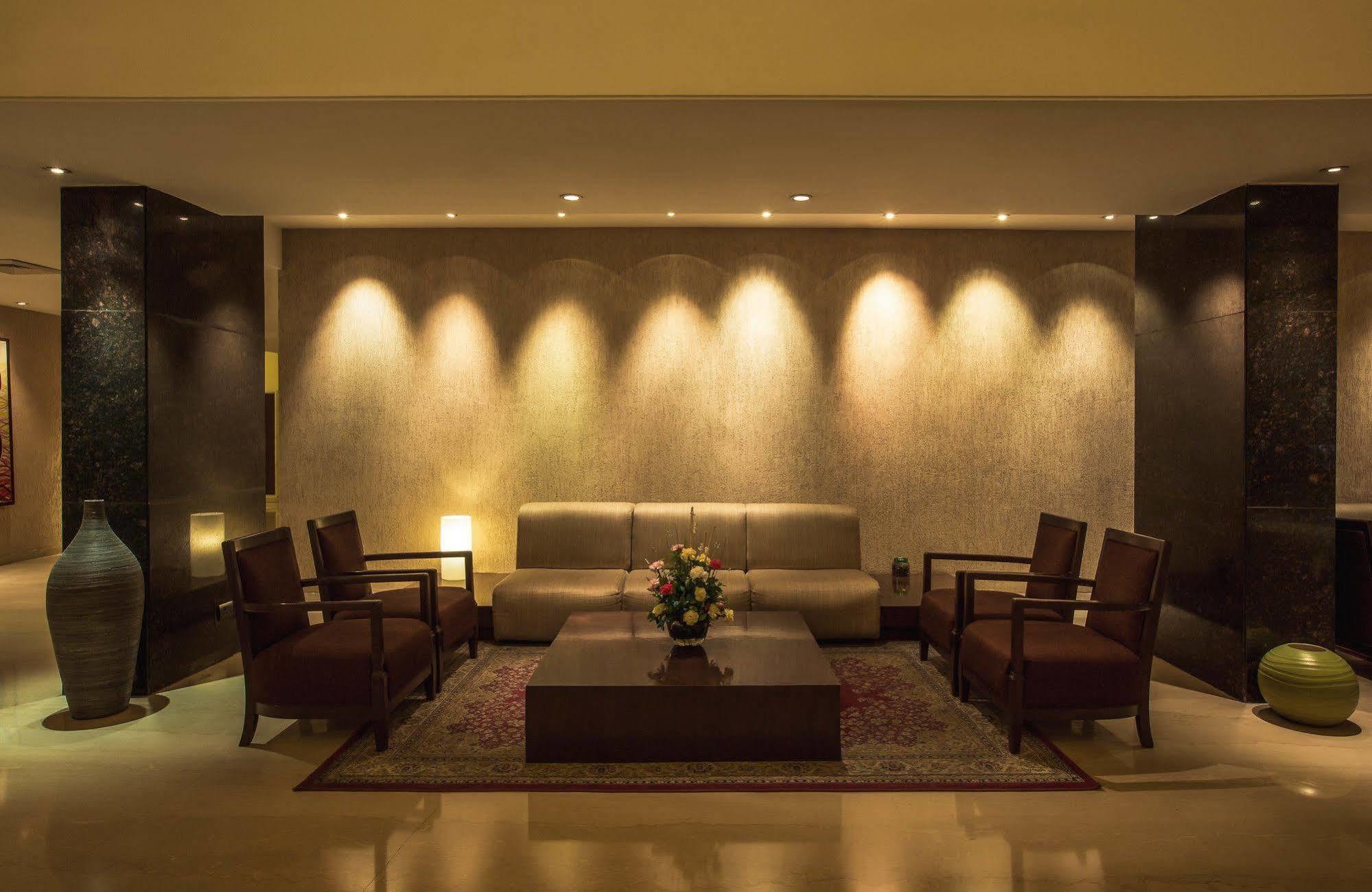 Hotel Mountview Chandigarh Ngoại thất bức ảnh