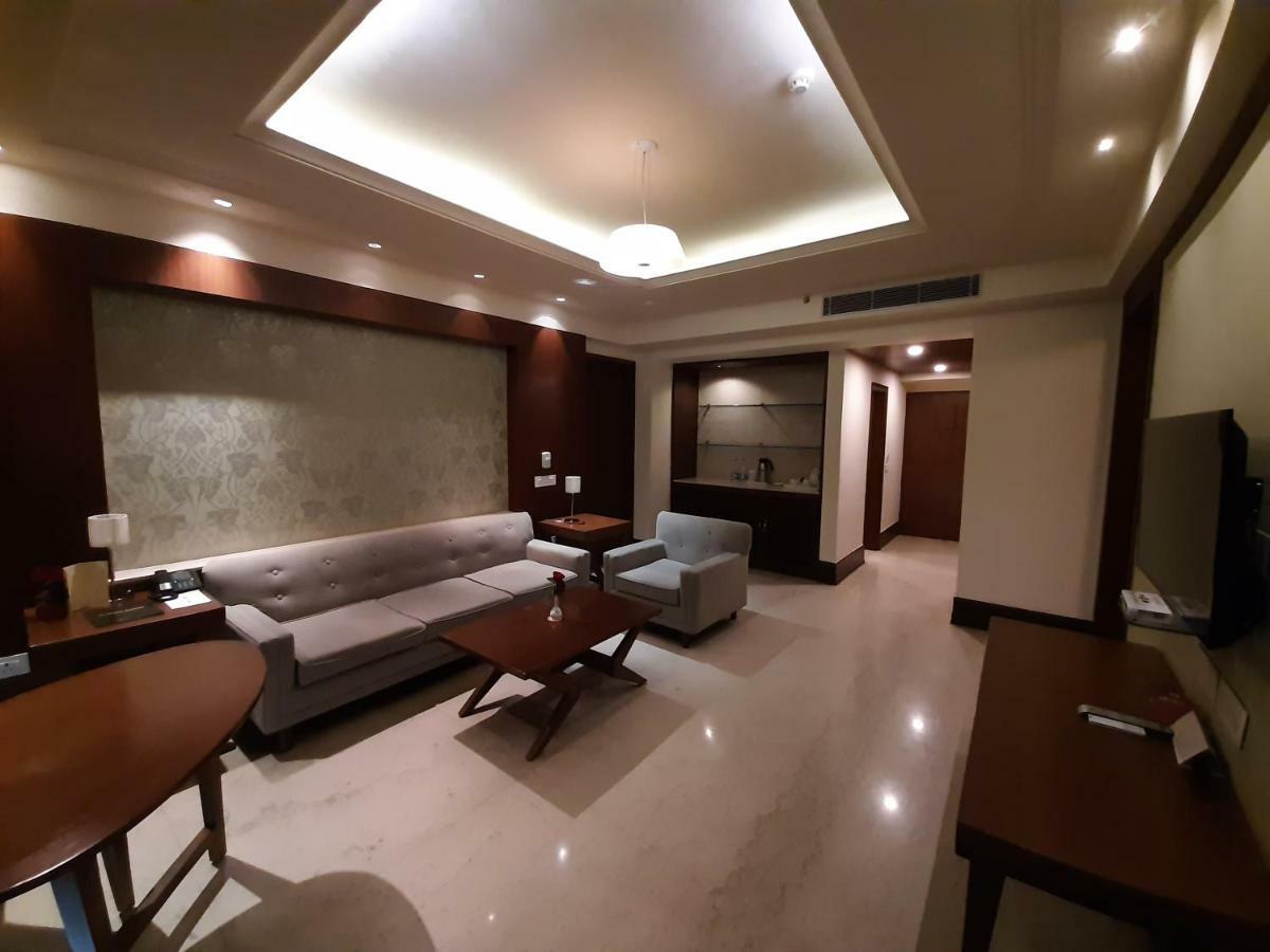 Hotel Mountview Chandigarh Ngoại thất bức ảnh