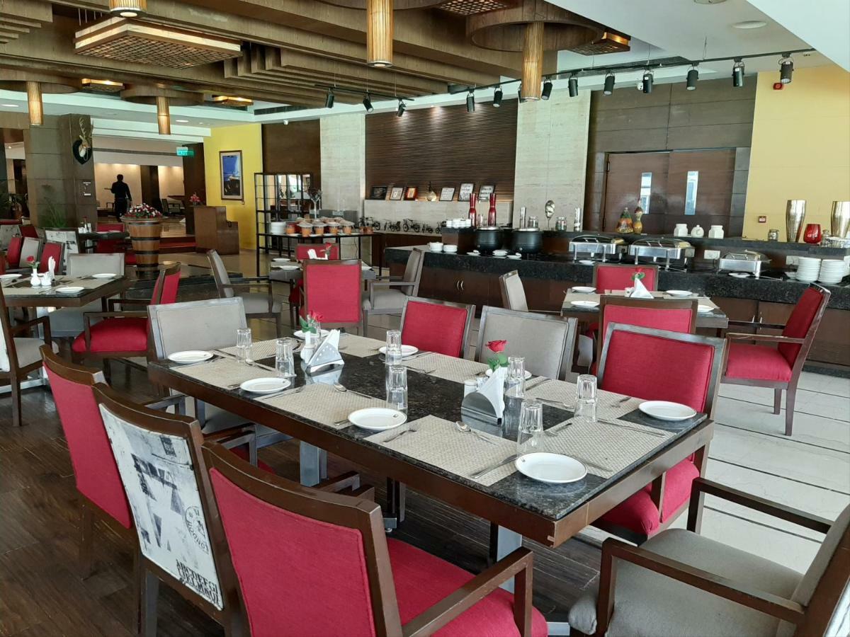 Hotel Mountview Chandigarh Ngoại thất bức ảnh