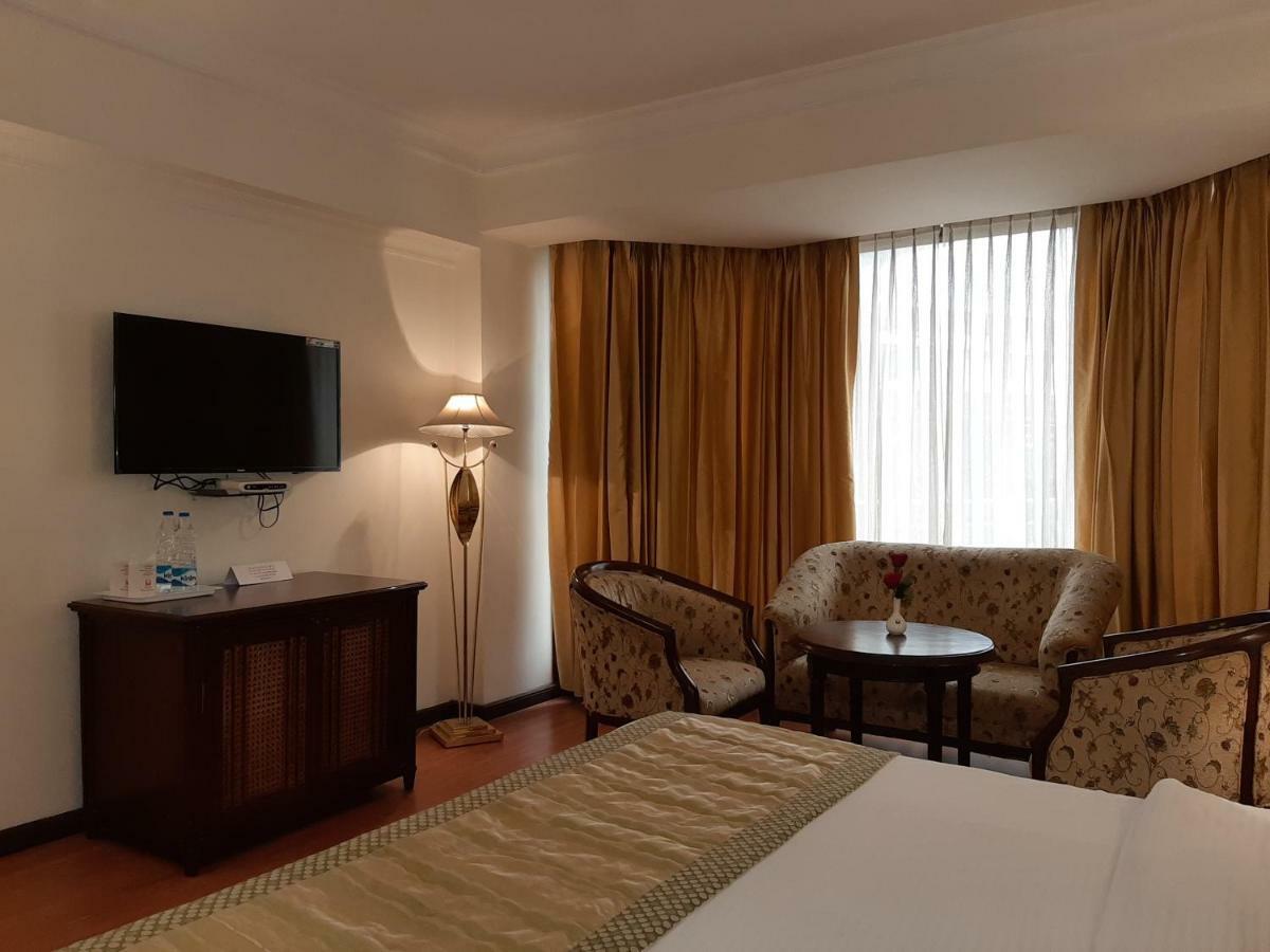 Hotel Mountview Chandigarh Ngoại thất bức ảnh