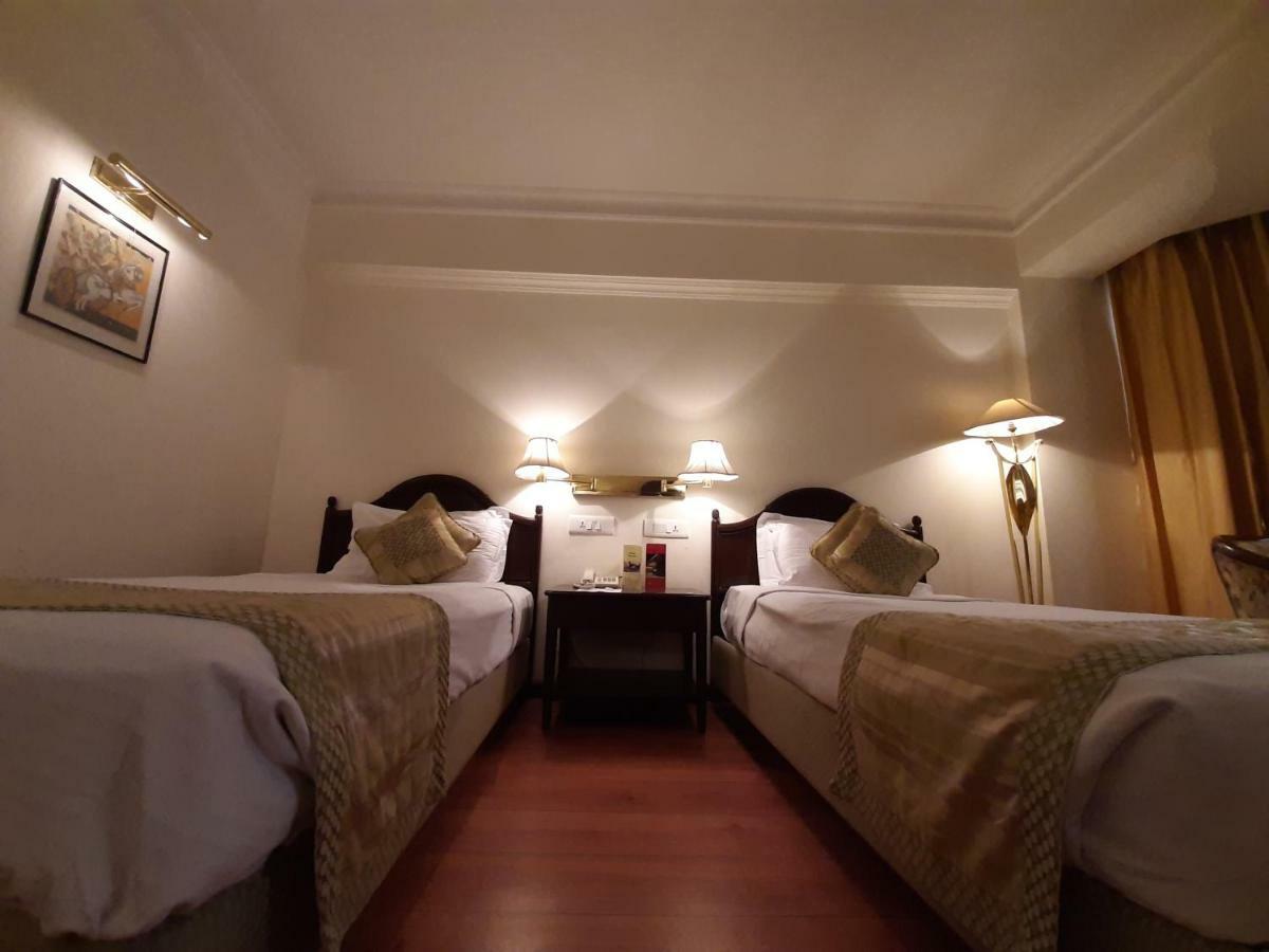 Hotel Mountview Chandigarh Ngoại thất bức ảnh