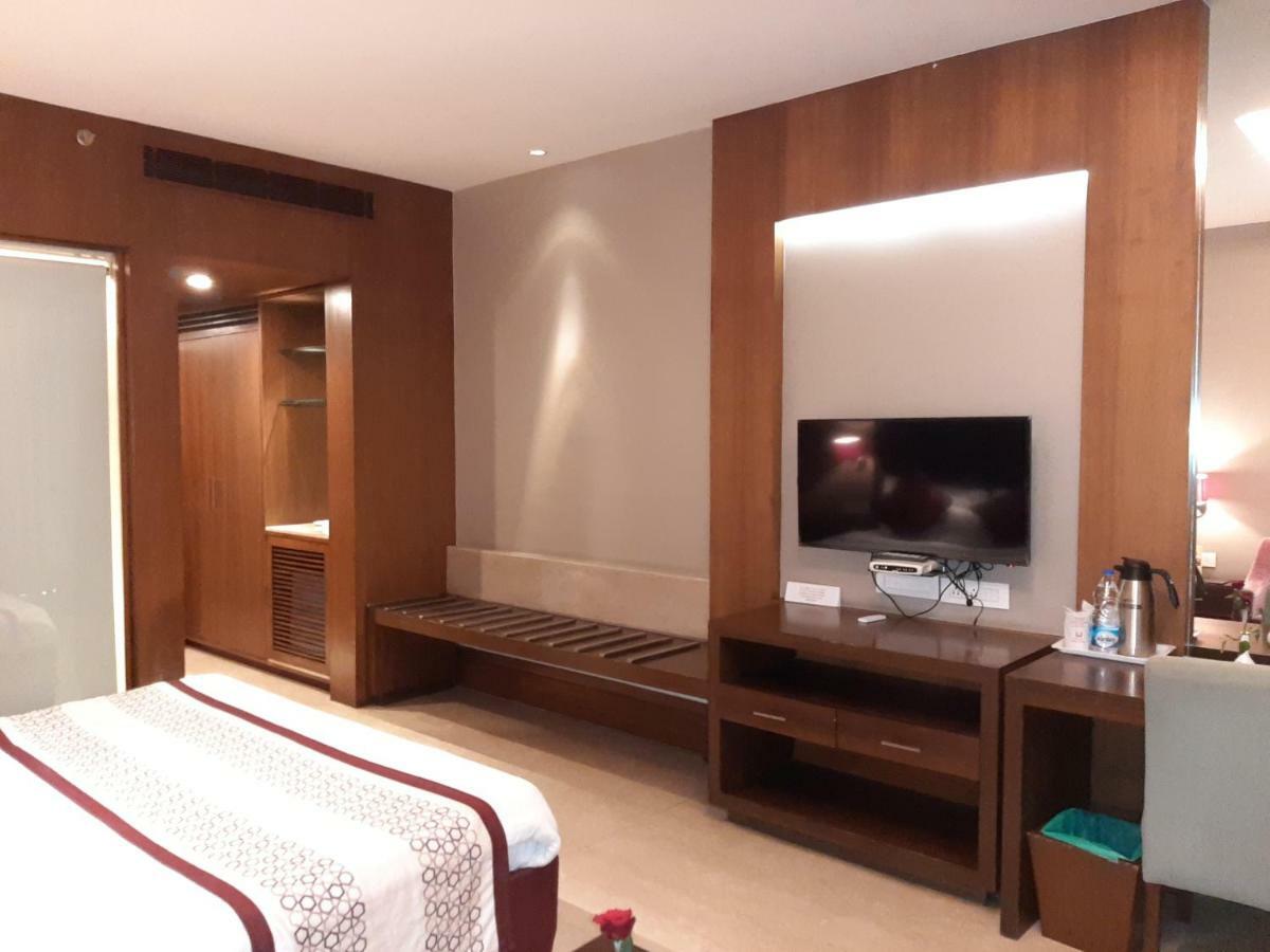 Hotel Mountview Chandigarh Ngoại thất bức ảnh